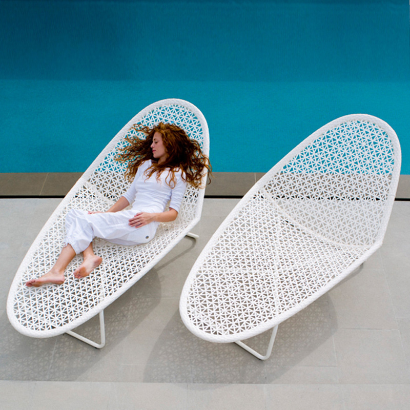 Modern Minimalist Curved Cylindrical Iron Aluminum Glass PE Coffee Table Recliner Backrest For Outdoor